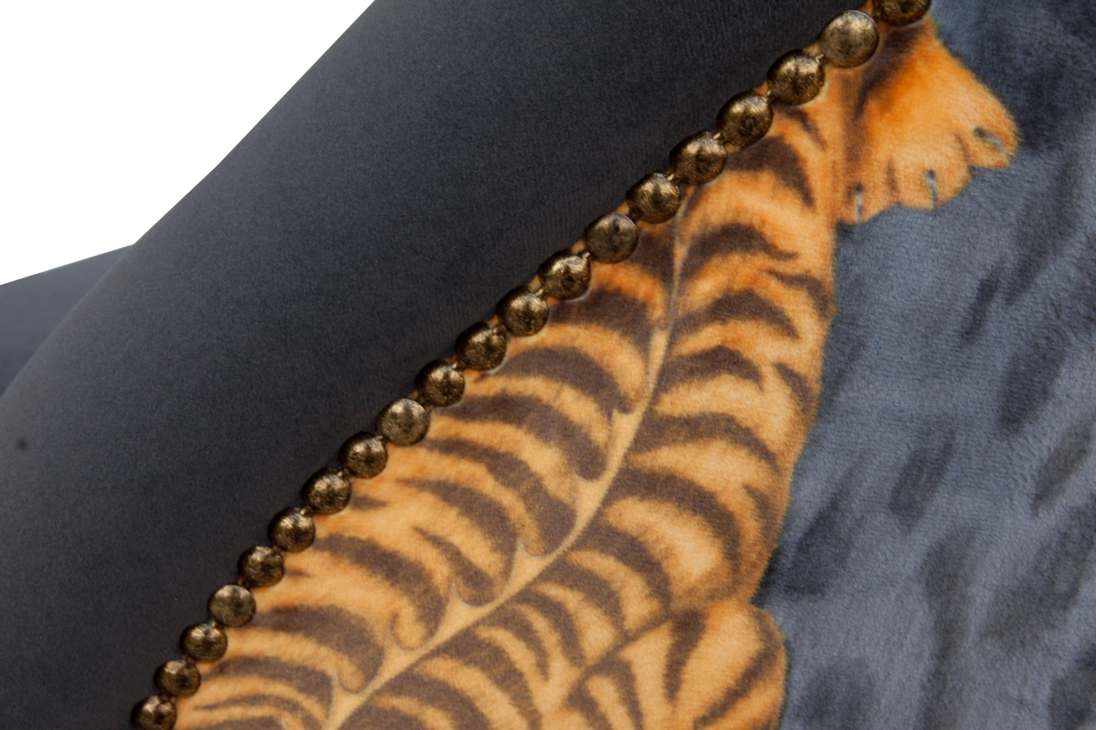 LEIGH CHAIR By Complet EMMA J SHIPLEY